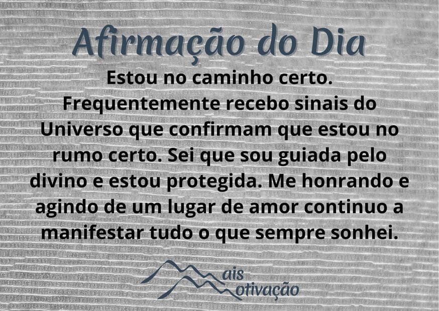 uma afirmação do dia em um fundo amadeirado.