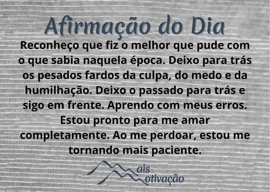 uma afirmação do dia em um fundo amadeirado.